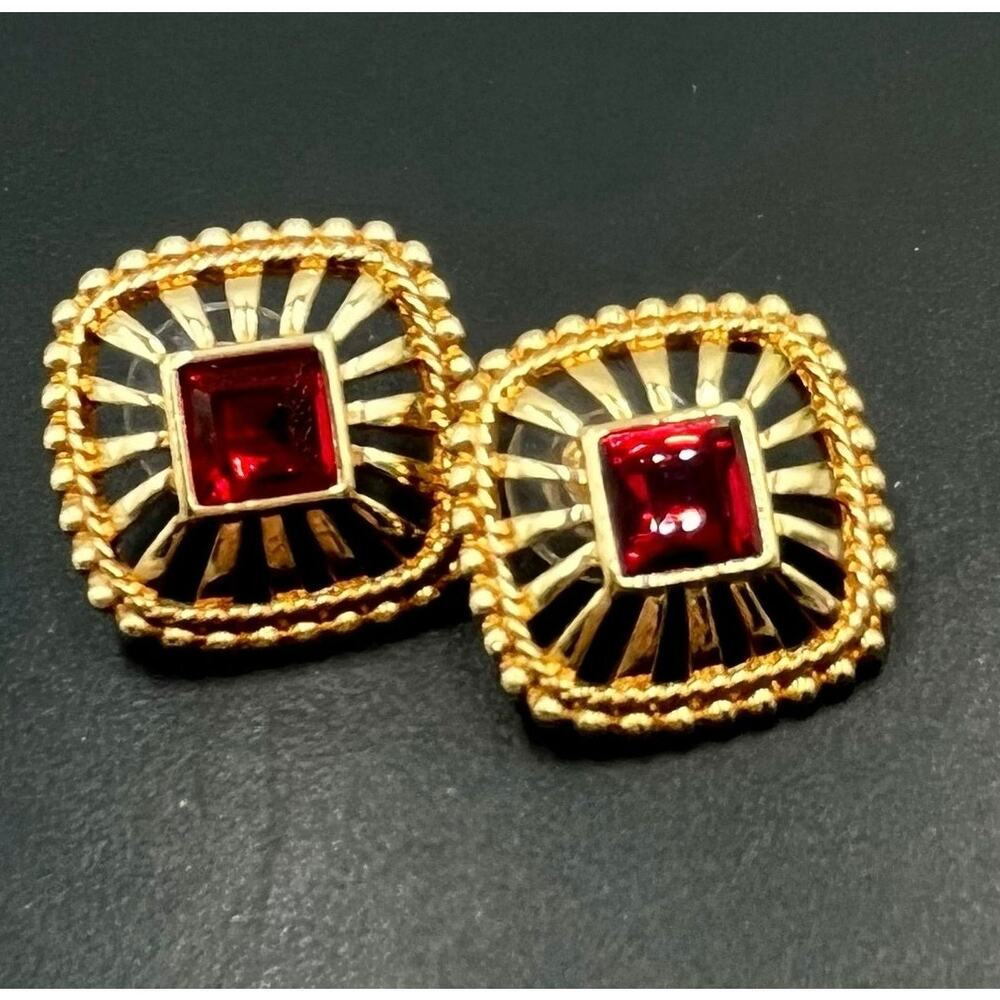 Swarovski Swan Square Red Crystal Gold Tone Rope Design‎ Pierced Earrings